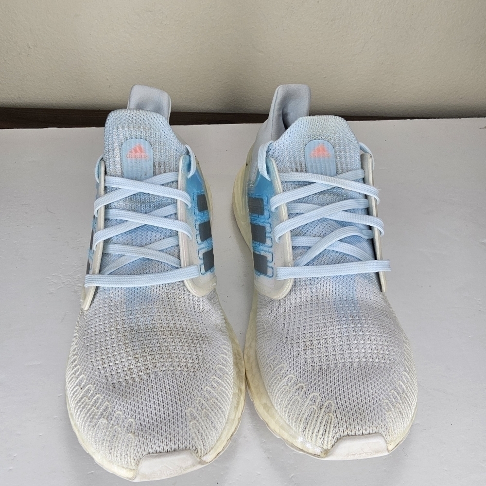 Adidas Ultra Boost 20 Womens FV8336 White Silver Metallic Sky Shoes Size 8 - Picture 2 of 7